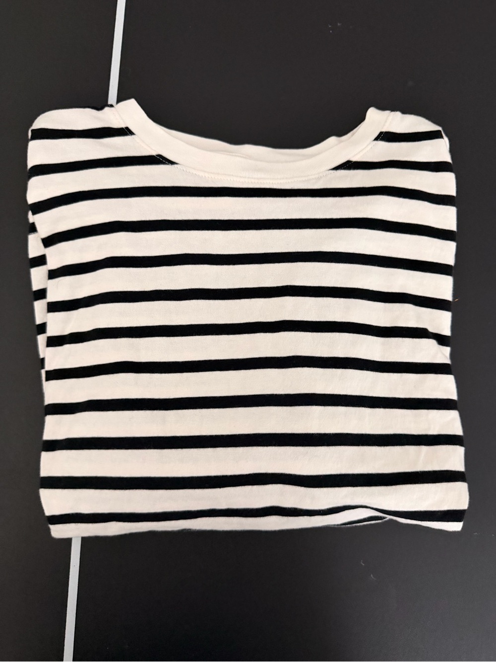 Old Navy Black & White Striped Long Sleeve Tee